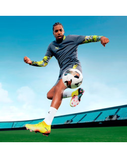 Korki Puma Future 8 Ultimate FG 108138 03
